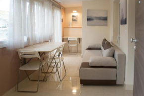 Kosmos Service Apartment Modern Spirit City Center With Additional Cost Parking